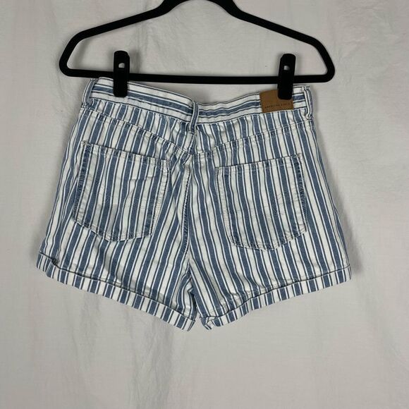 American Eagle Striped Mom Short - Women’s 8 - Picture 3 of 8